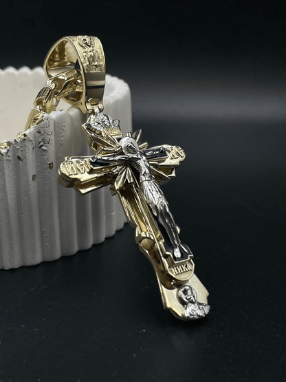 ✝️ ¡COMPRA 3 LLEVA 1 GRATIS! ⏳ Colgante de San Jesús Bendito - Acero Inoxidable, Fe y Protección en un Diseño Elegante, Ideal para Regalo 📿✨