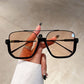 Gafas de sol ligeras y de lentes tintadas de moda