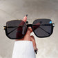 Gafas de sol ligeras y de lentes tintadas de moda